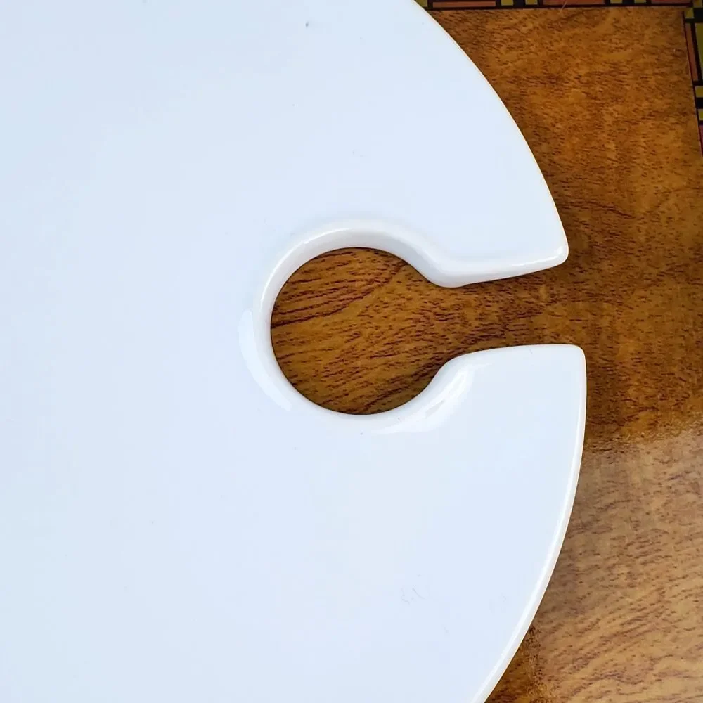 🔸️Pier 1 Imports White Wine Glass Stoneware Plates Set of 4